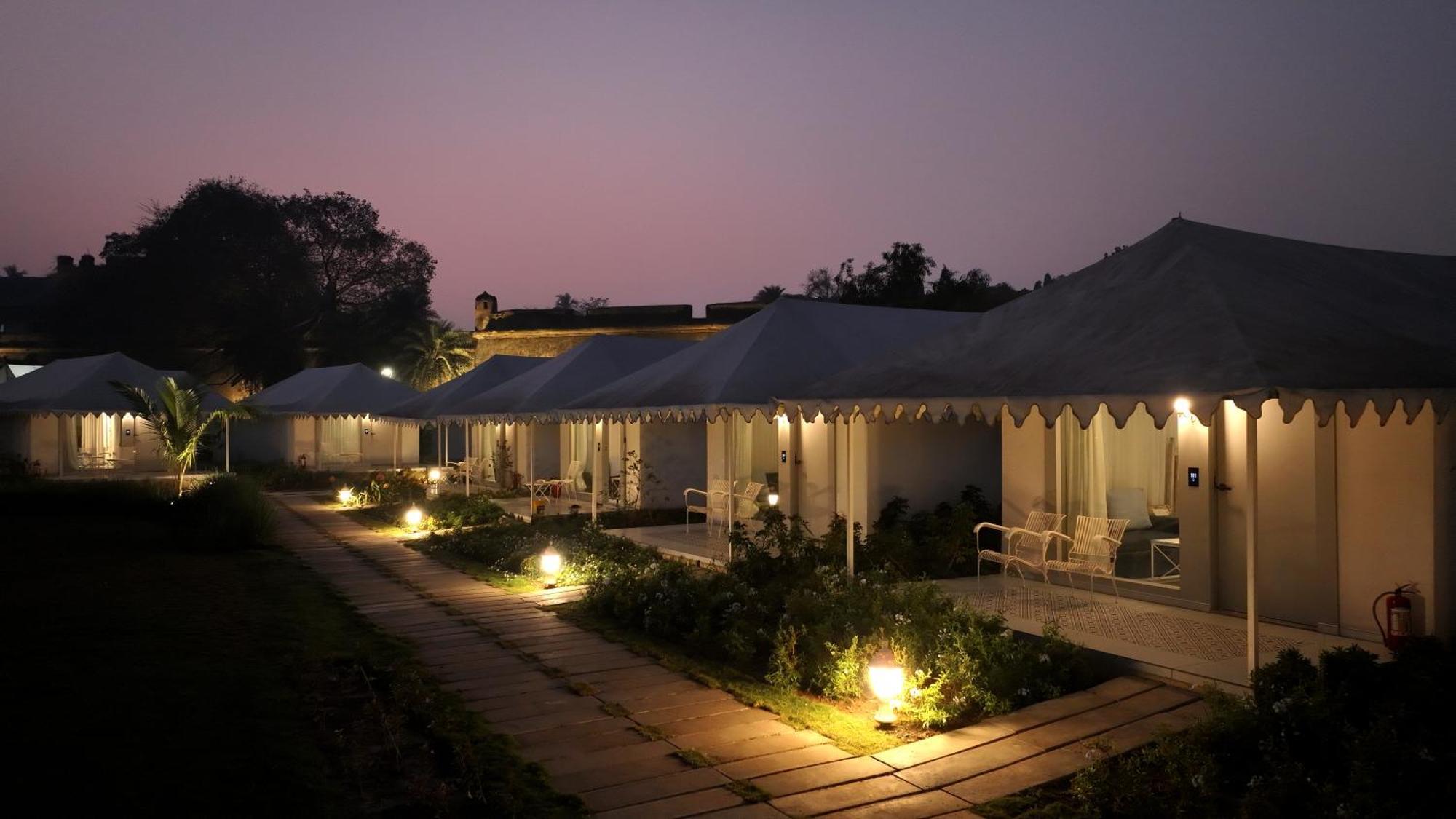 The Fern Seaside Luxurious Tent Resort Daman Exterior foto